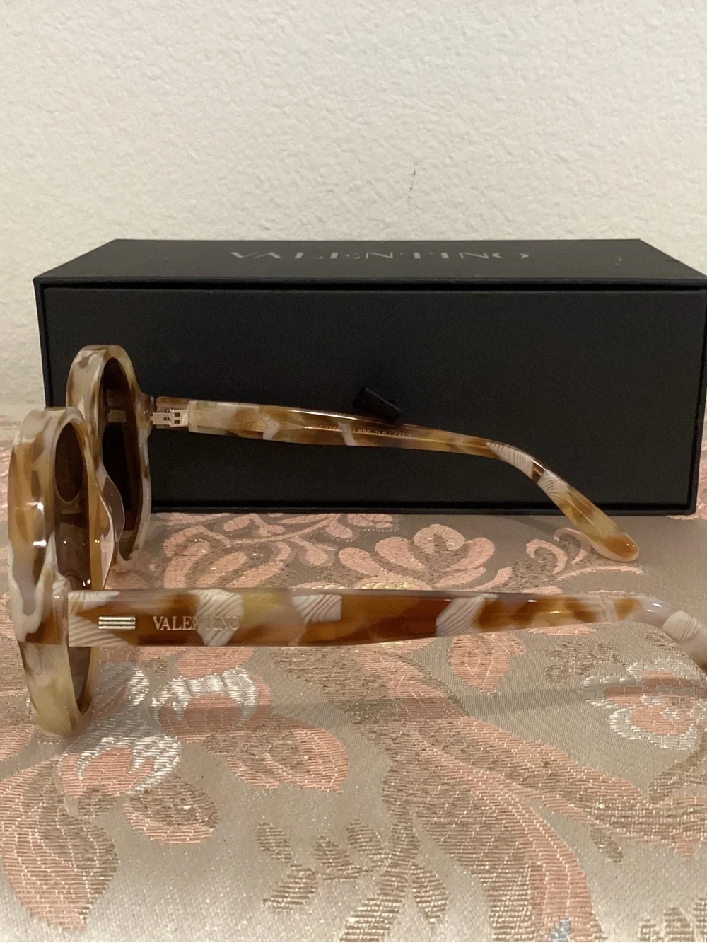 Valentino Garavani Patterned Sunglasses